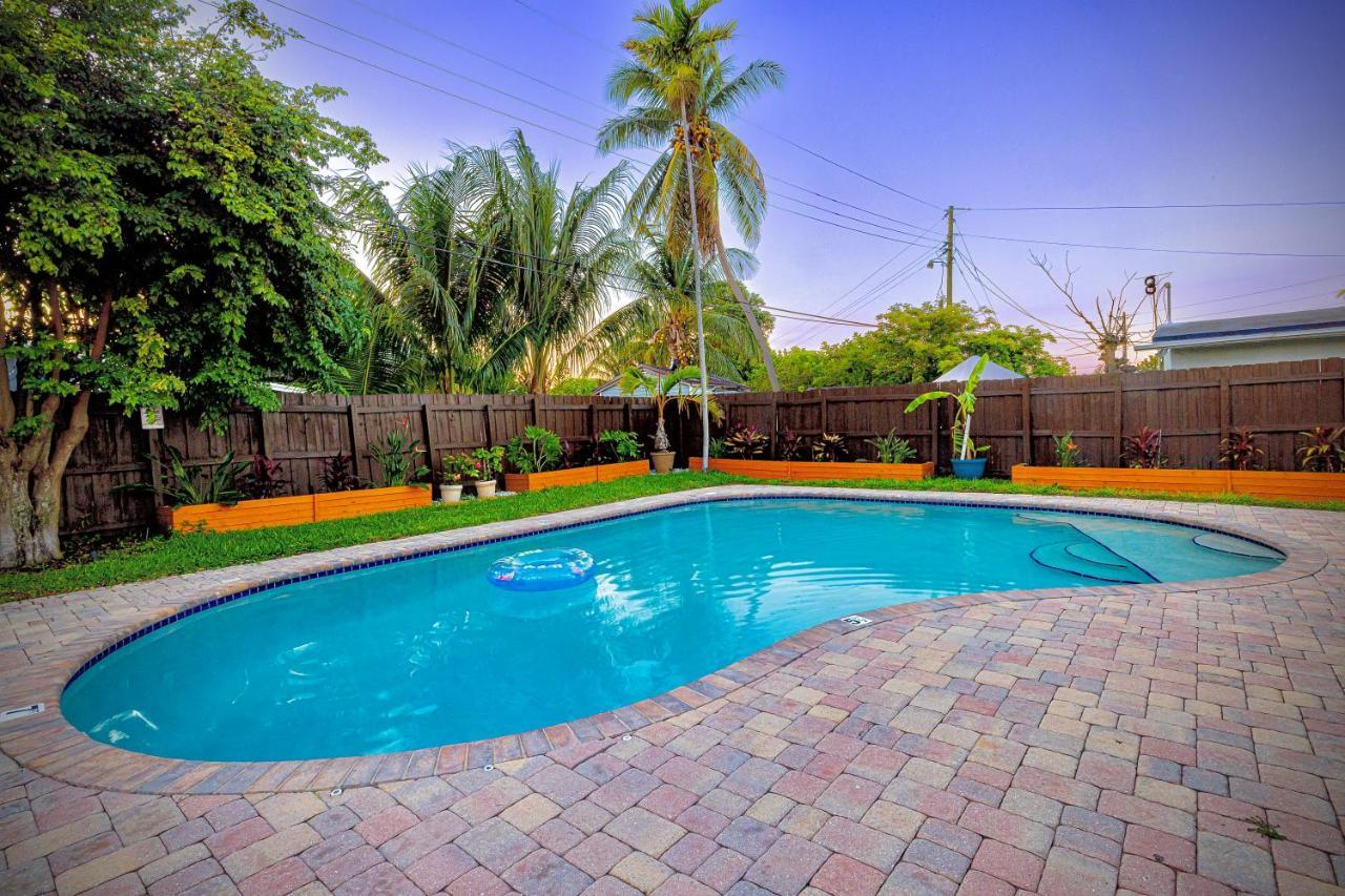 Private Heated Pool Oasis Pet-Friendly Retreat Short Or Long Stays Sleeps 2-8 Ppl ปอมปาโนบีช ภายนอก รูปภาพ